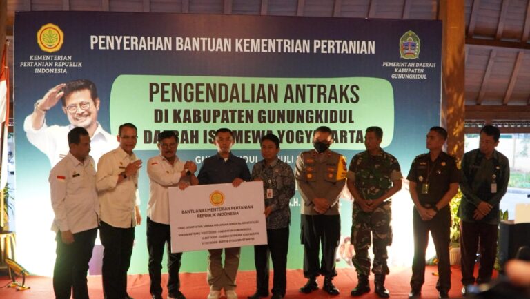 Pemberian Bantuan Kementan Terkait Antraks