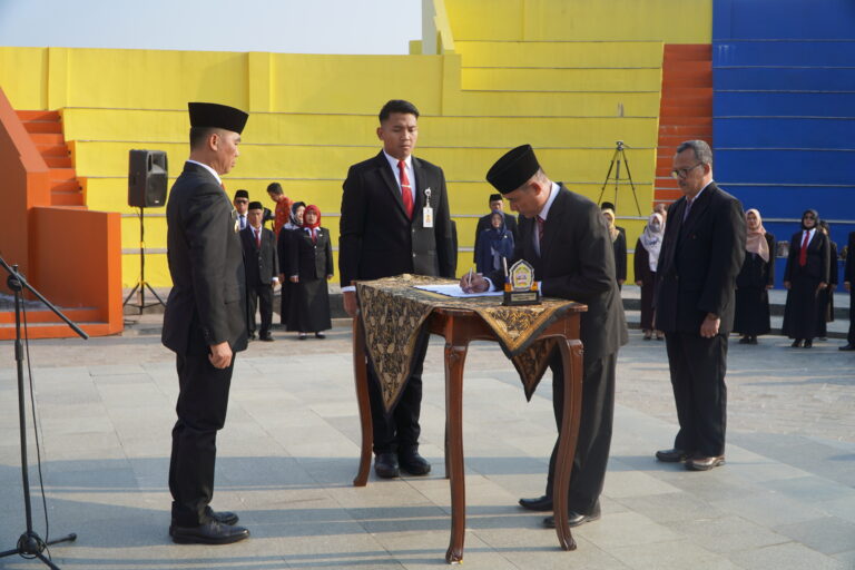 Bupati Kembali Merotasi Pejabat