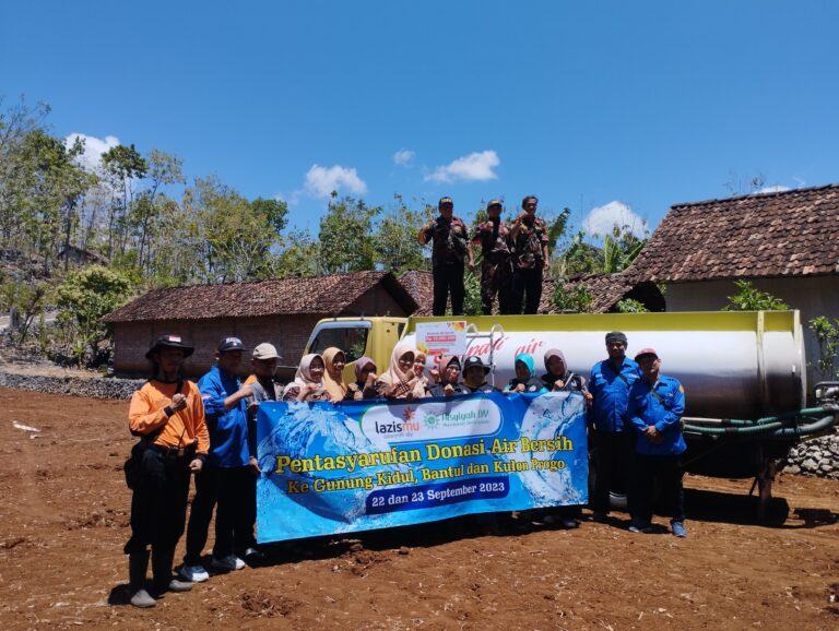 Droping Air Relawan Muhammadiyah