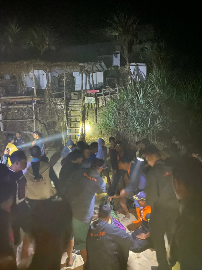 Evakuasi Korban Laka Laut