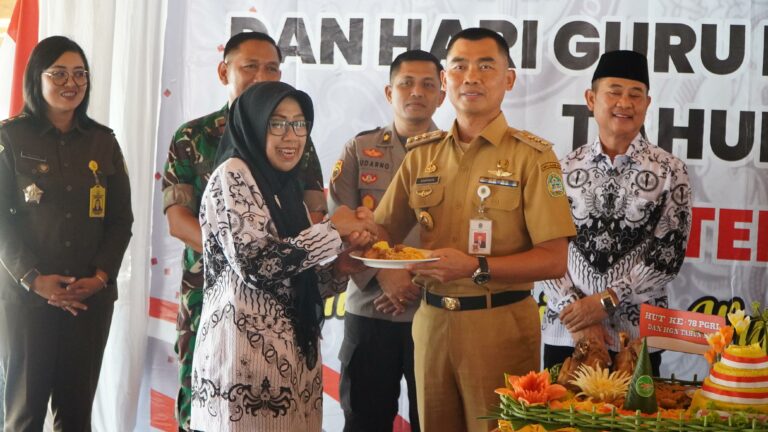 Bupati Dan Sejumlah Pejabat Dinas