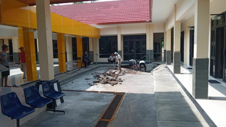 Gedung Kapanewon Patuk Yang Mengalami Kerusakan