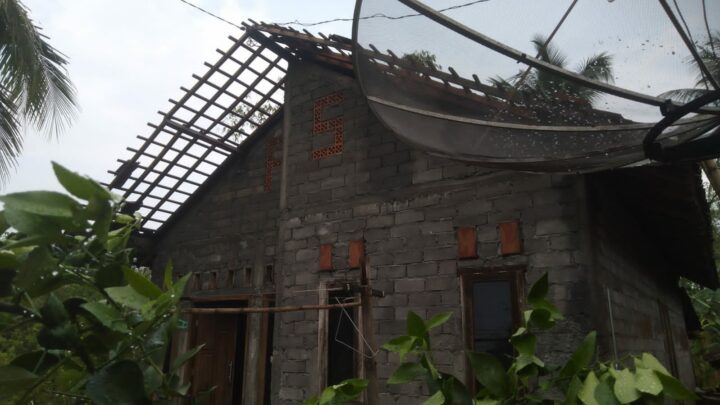 Rumah Yang Terdampak Hujan Dan Angin