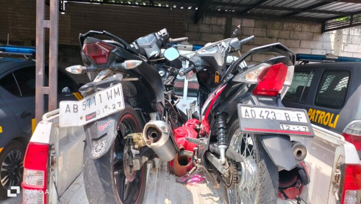 Dua Sepeda Motor Yang Terlibat Kecelakaan
