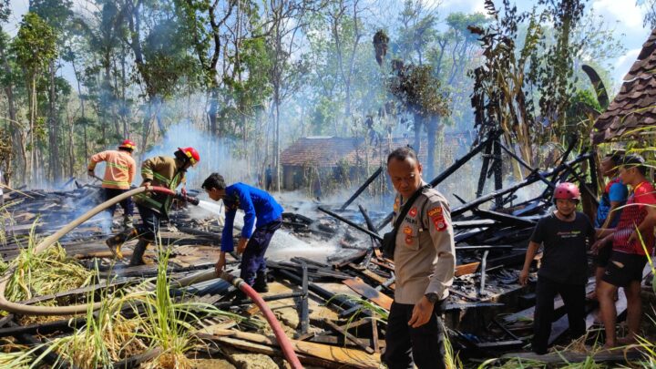 Kebakaran Rumah Pak Jumiko