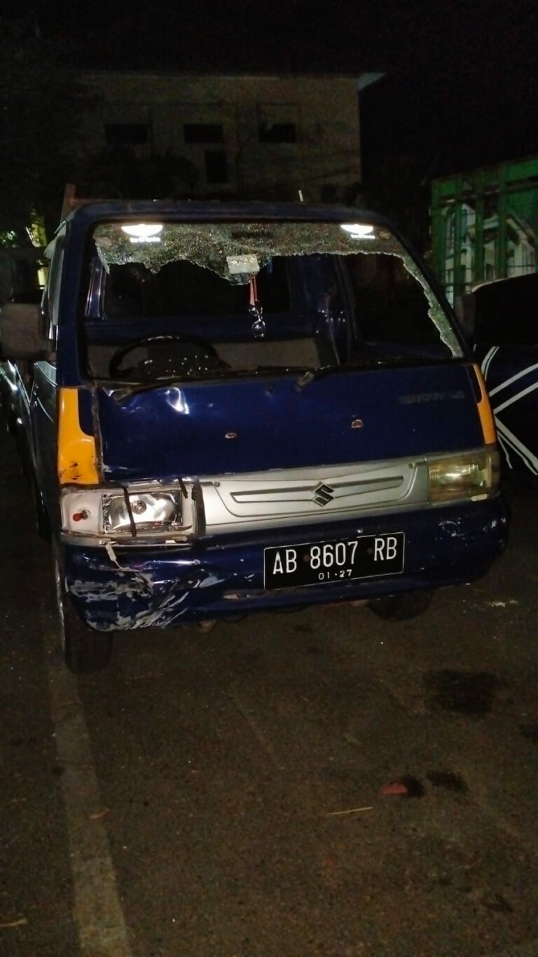 Mobil Yang Terlibat Laka Lantas