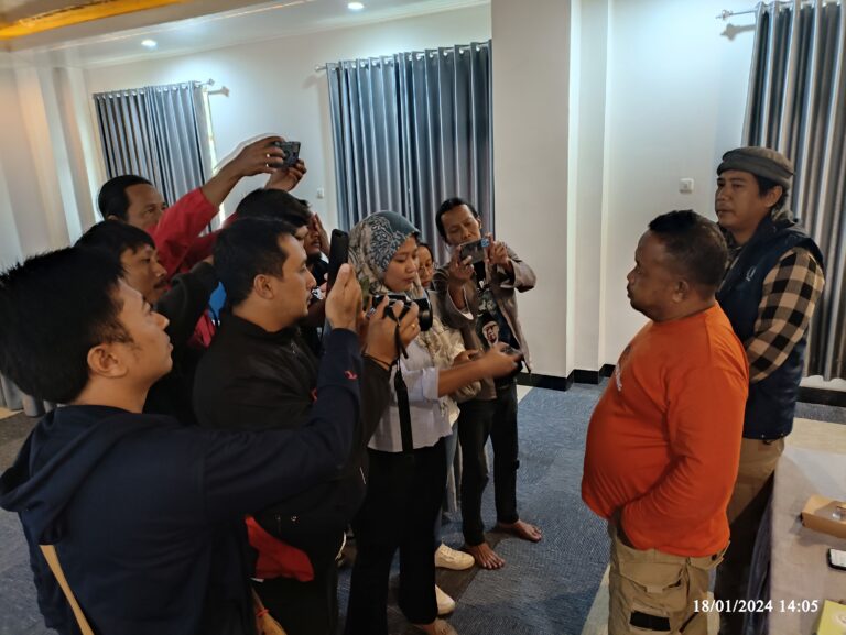 Jumpa Pers TPD Ahmad Syauqi Soeratno