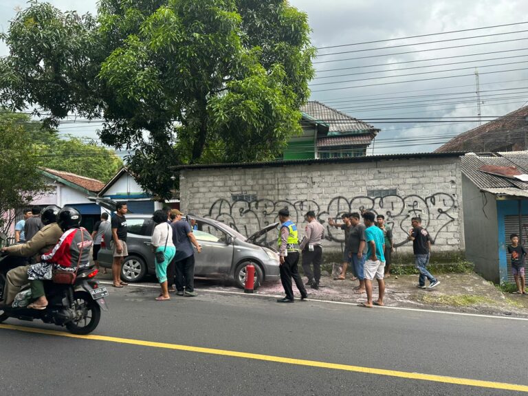 Lokasi Kejadian Mobil Terbakar