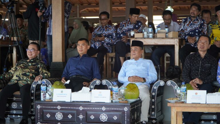 Edi Sukirman (Ketua IKG) & Bupati Gunungkidul Sunaryanta