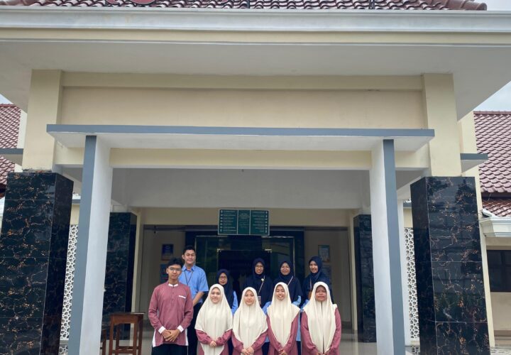 Siswa SMA Muhammadiyah Al Mujahidin
