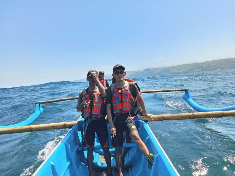 SAR Melakukan Pencarian