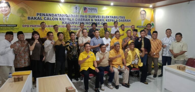 Sejumlah Tokoh Menandatangani MoU Survei Elektabilitas