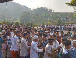Indahnya Pemandangan Sholat Iduladha Di Lapangan Parkir Obyek Wisata Nglanggeran