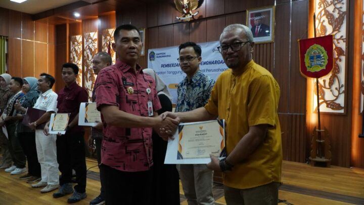 Piagam Penghargaan CSR