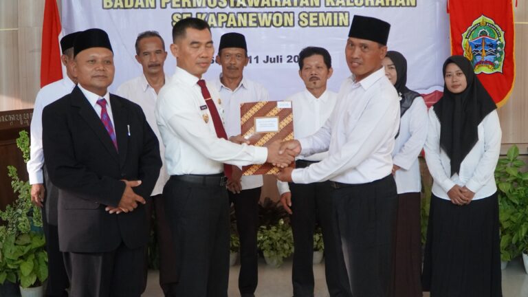 Penyerahan SK Bamuskal