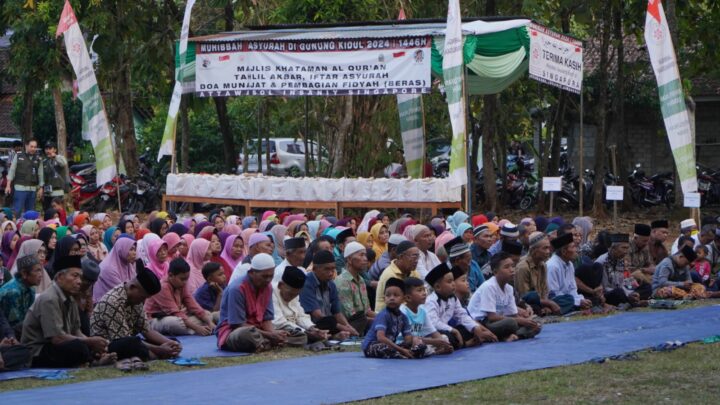 Yayasan Dari Singapura Berikan Bantuan Beras