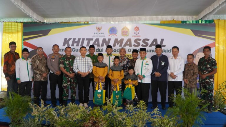 Khitan Massal BAZNAS Dan TNI
