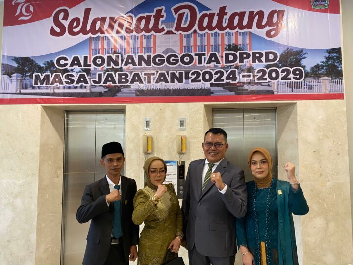 Timbul Suryanto Dan Keluarganya