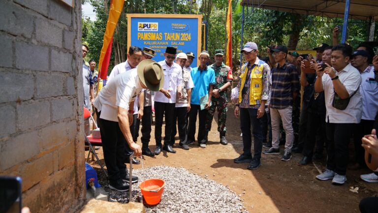 Bupati Gunungkidul Sunaryanta Meresmikan PAMSIMAS