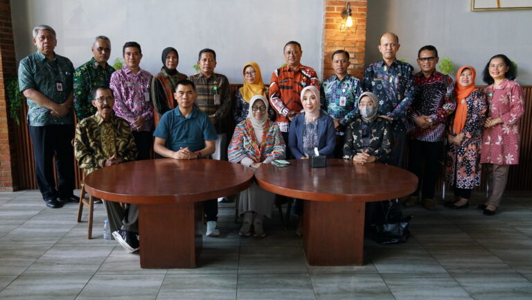 Sunaryanta Anjangsana Ke Mantan Bupati