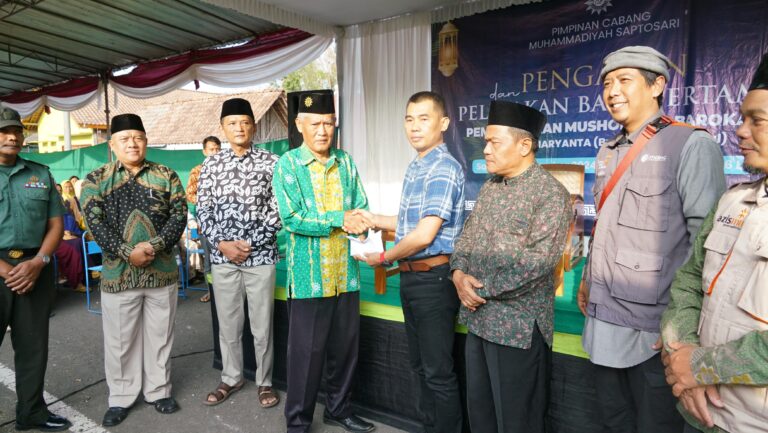 Sunaryanta Memberikan Bantuan Pembangunan Mushola Al Barokah