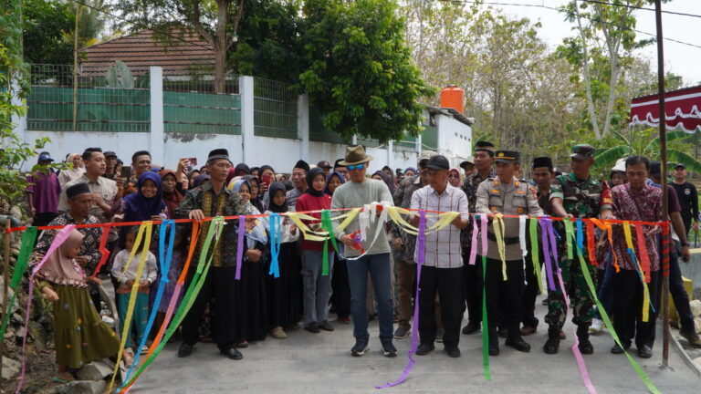 Peresmian Jalan Corblok