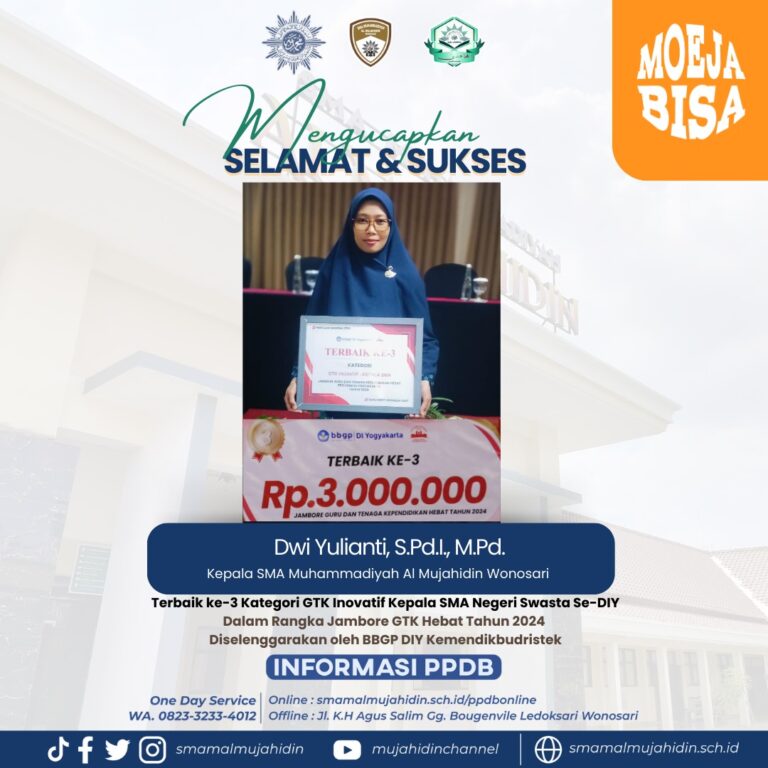 Dwi Yulianti (Kepala Sekolah SMA Muhammadiyah Al Mujahidin)