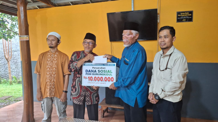 Dana Sosial dari UmrohMu disalurkan melalui PDM Gunungkidul
