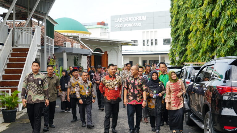 Peresmian Ruang Laboratorium