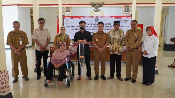 Penyerahan Bantuan Kaum Disabilitas