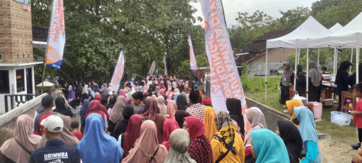 Musthofa selaku ketua panitia kegiatan mengatakan bahwa jalan sehat ini benar-benar sebuah kegiatan yang secara riil mengajak masyarakat untuk hidup sehat.