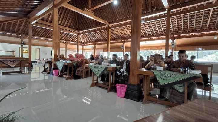 Dukungan Pendidikan Melalui Program Indonesia Pintar (PIP)