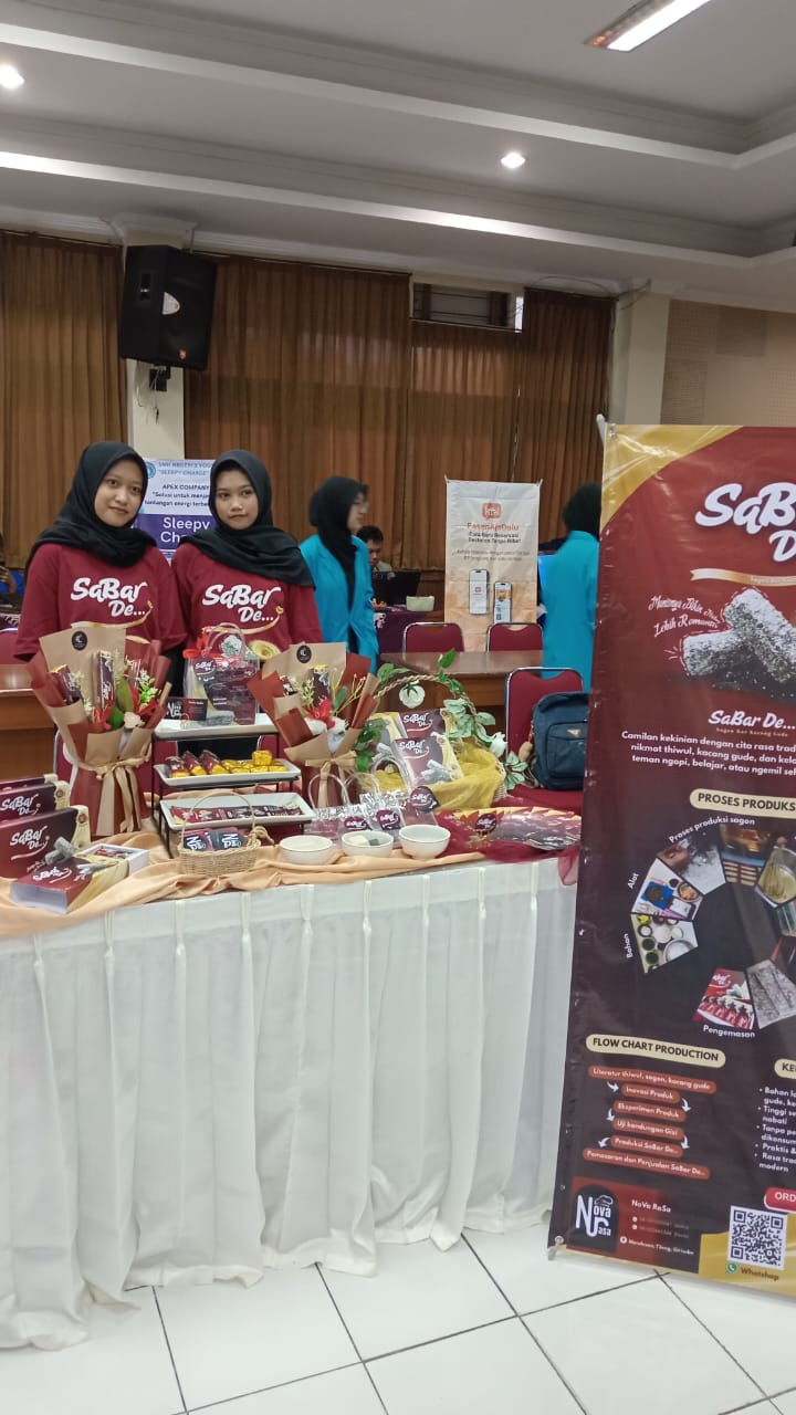 Di Balik Kerja Keras Adiva dan Norita