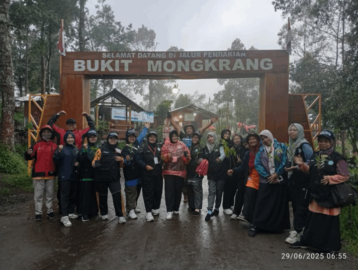 Kontingen Lembaga Lingkungan Hidup dan Penanggulangan Bencana
