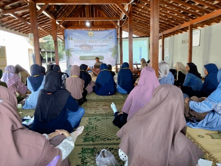 Jika pengguna mencari informasi tertentu secara periodik, maka media sosialnya juga akan secara otomatis mengarahkan pada konten-konten sejenis - Nurudin Jauhari