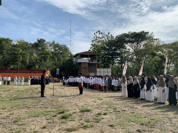 Upacara Hari Santri di MBS Al Muttaqin Gedangsari