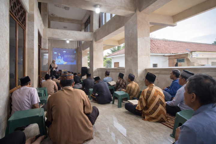Kajian Berbuka Masjid Agung Al Ikhlas Dr Nuri Cahyawati