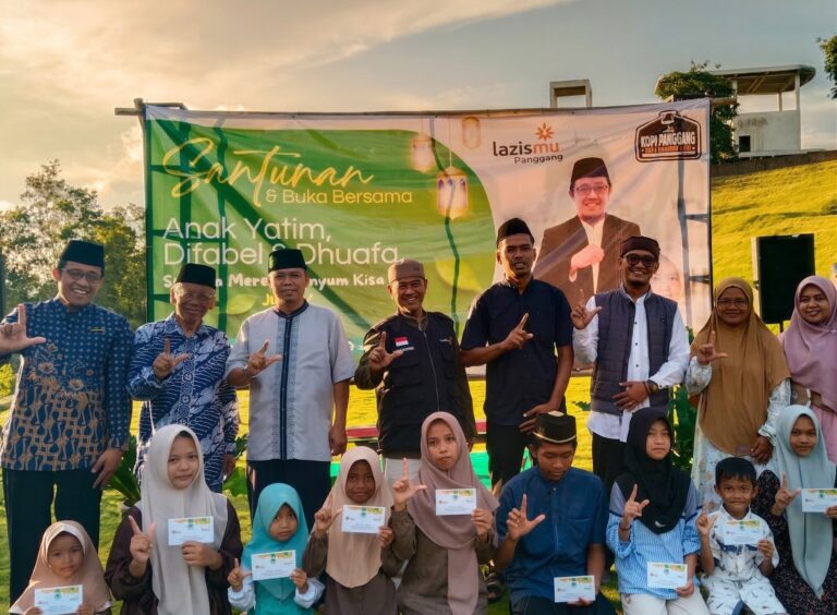 PCM Panggang Bersama LazisMu Santunan Anak Yatim