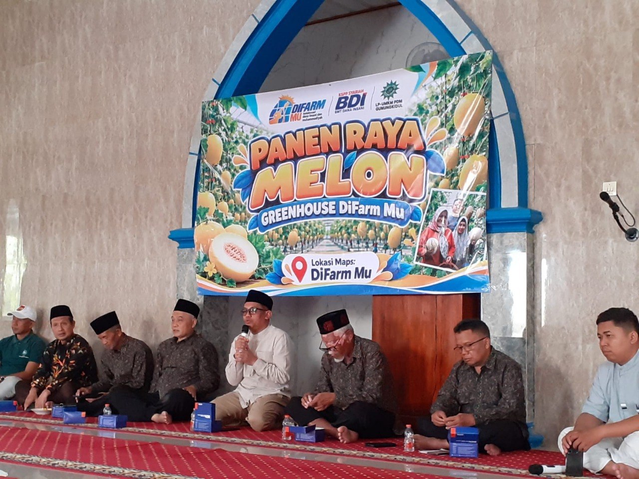 Berdayakan Lahan Wakaf, Kebun Melon DifarMu Sudah Panen Melon Ketiga Kalinya - foto pendukung-2