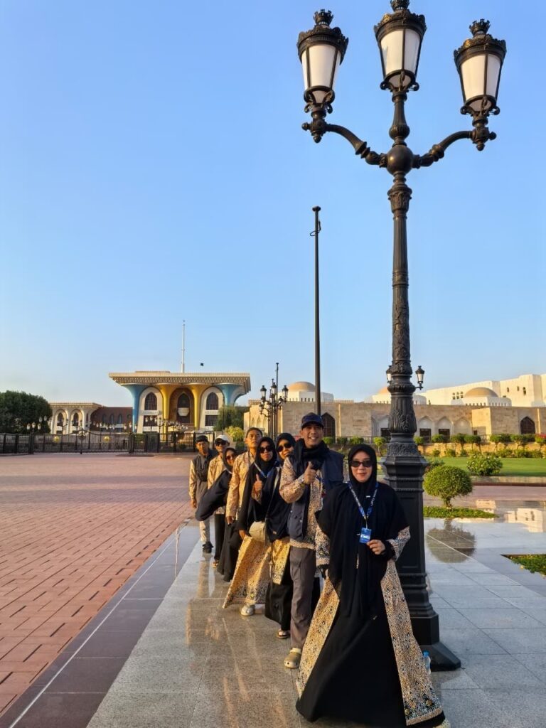 Qafila Madina Hadirkan Pengalaman Umrah 9 Hari, Jamaah Dapat Bonus City Tour Muscat - foto utama