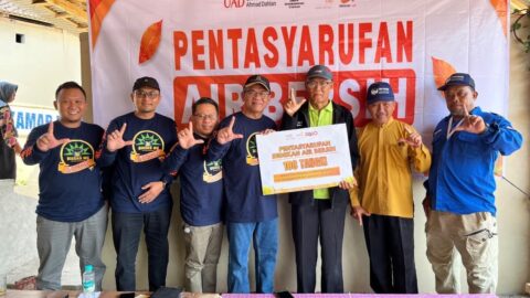 Rektor UAD, Motoran Ke Gunungkidul Berikan Bantuan Air Bersih - foto utama