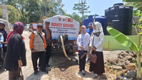 Satgas Kekeringan Terus Bergerak Salurkan Air Bersih Hingga Pelosok Gunungkidul - foto utama
