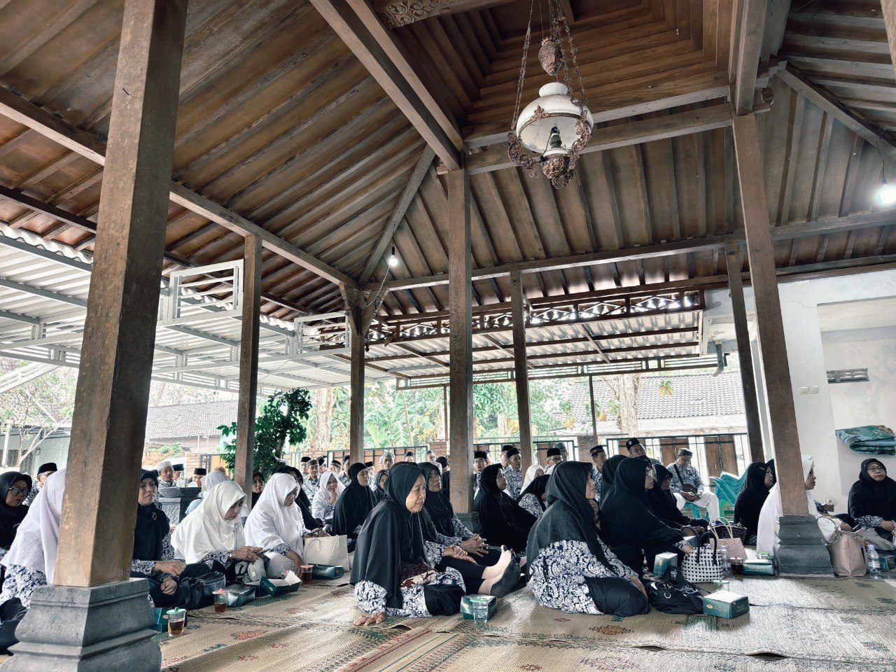 Bertemu Alumni Jamaah Haji, Syauqi Siap Bawa Aspirasi - foto pendukung-3