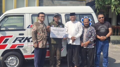 Dukung Relawan Kecelakaan Jalan Raya, Muhammadiyah Gunungkidul Serahkan Mobil Ambulan Dan Emergency Kit - foto utama